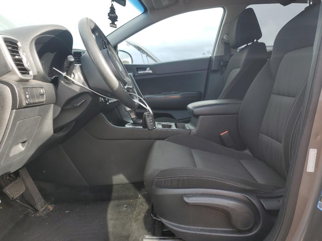 2017 KIA SPORTAGE L - Image 7