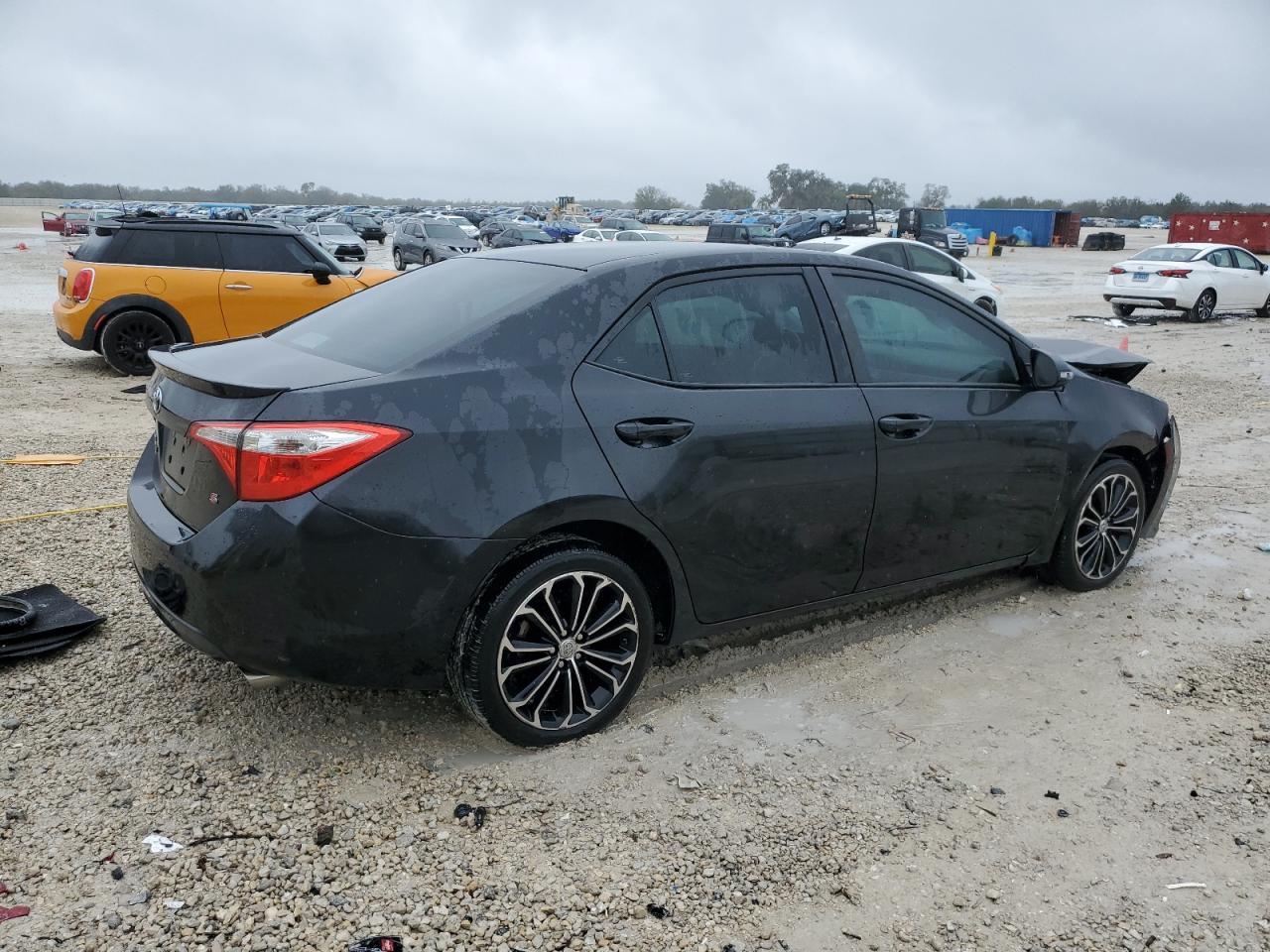 2015 TOYOTA COROLLA L - Image 3