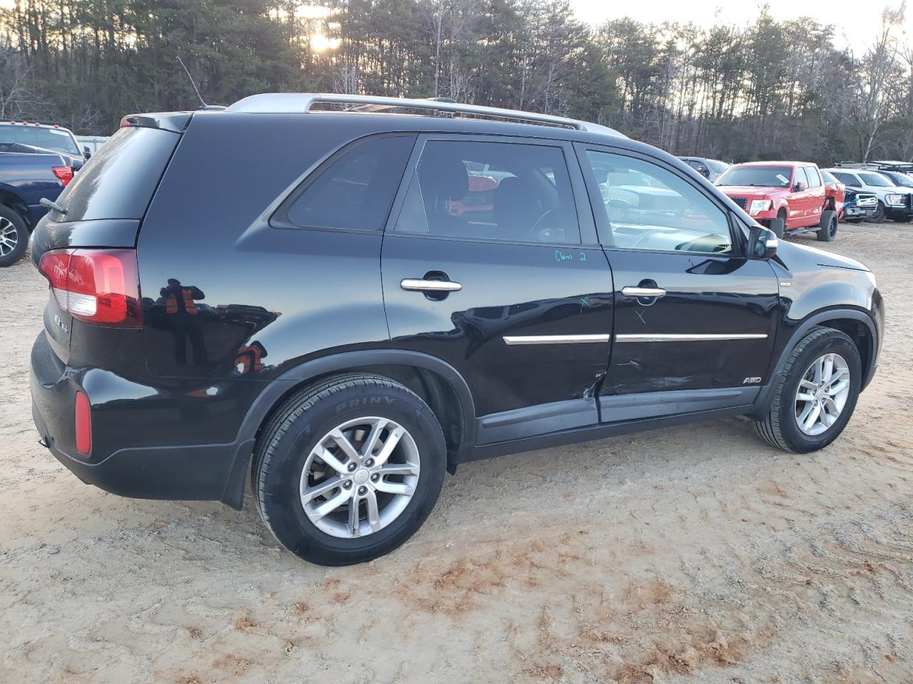 2015 KIA SORENTO LX - Image 3