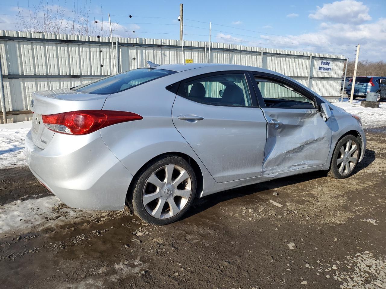 2013 HYUNDAI ELANTRA GL - Image 3