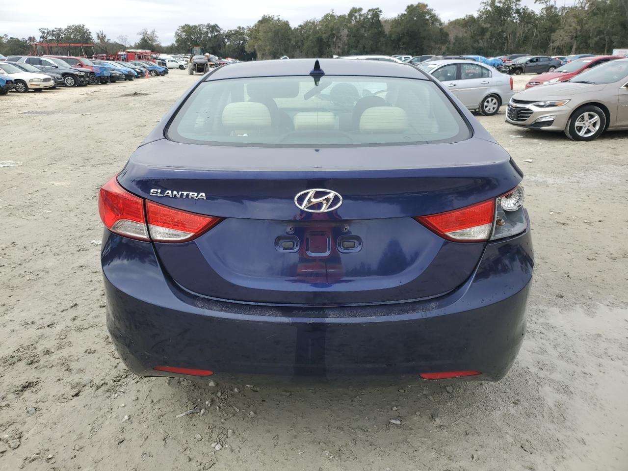 2013 HYUNDAI ELANTRA GL - Image 6