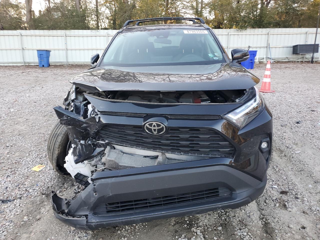 2022 TOYOTA RAV4 XLE P - Image 5
