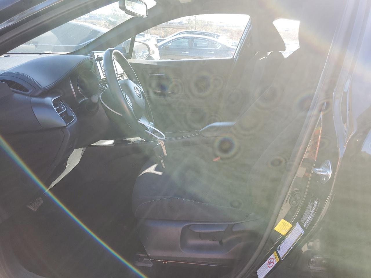 2018 TOYOTA C-HR XLE - Image 7