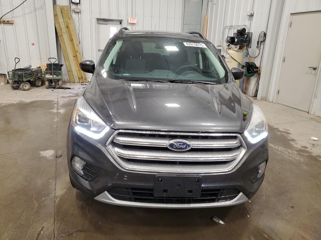 2017 FORD ESCAPE SE - Фото 5