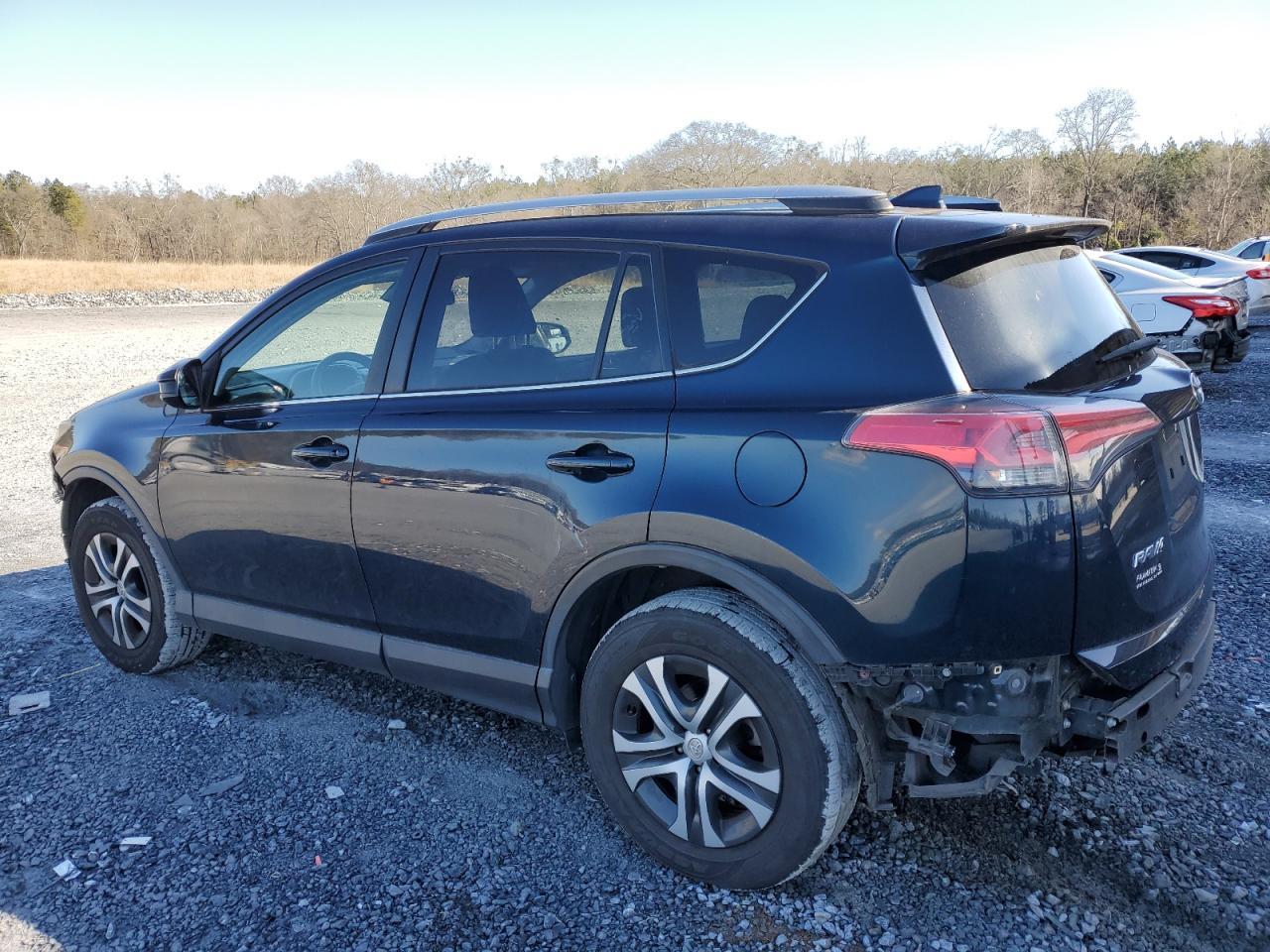 2018 TOYOTA RAV4 LE - Фото 2