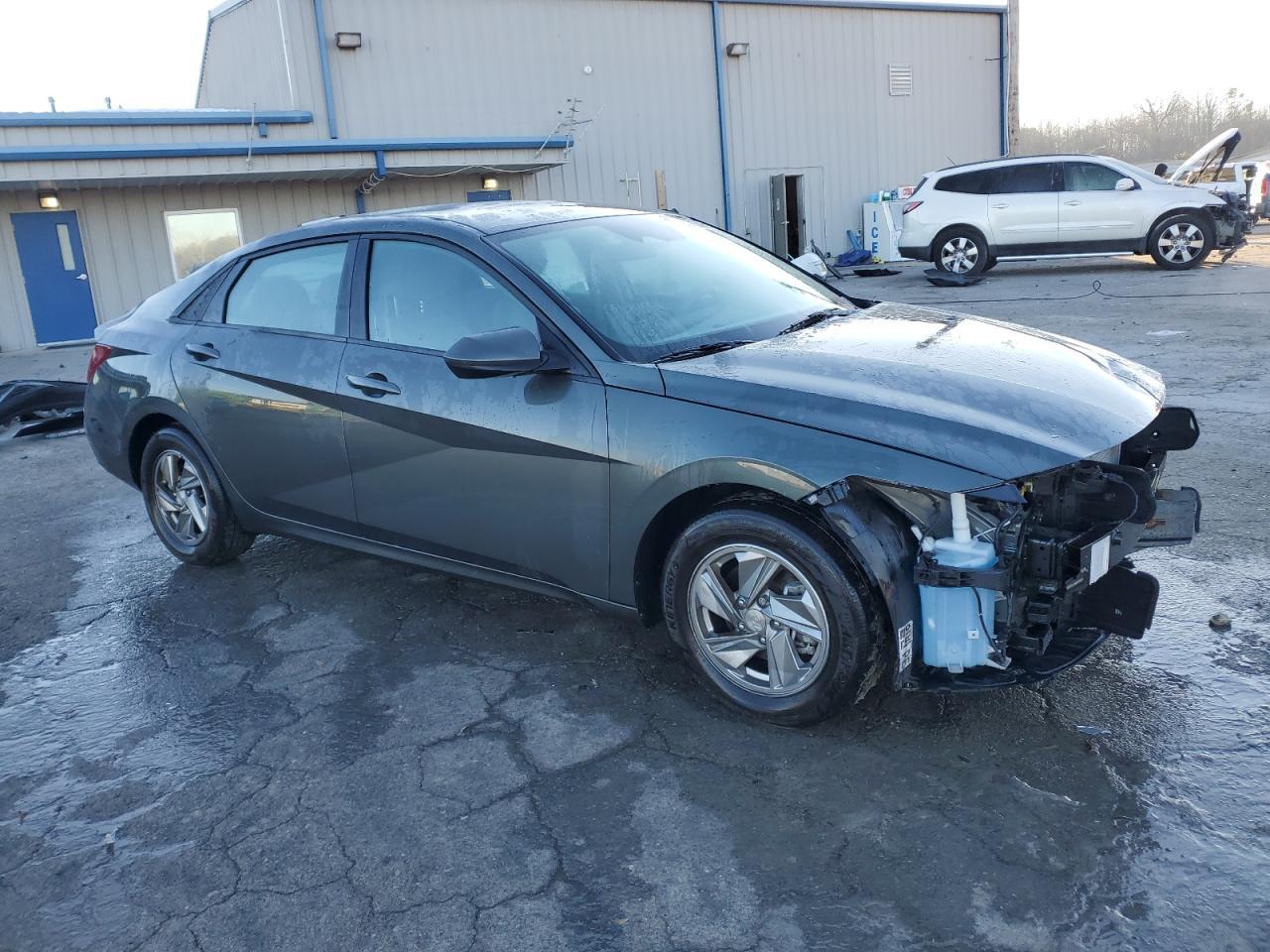 2024 HYUNDAI ELANTRA SE - Фото 4