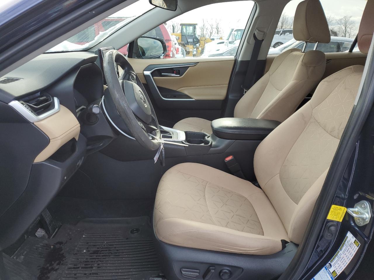2020 TOYOTA RAV4 XLE - Фото 7