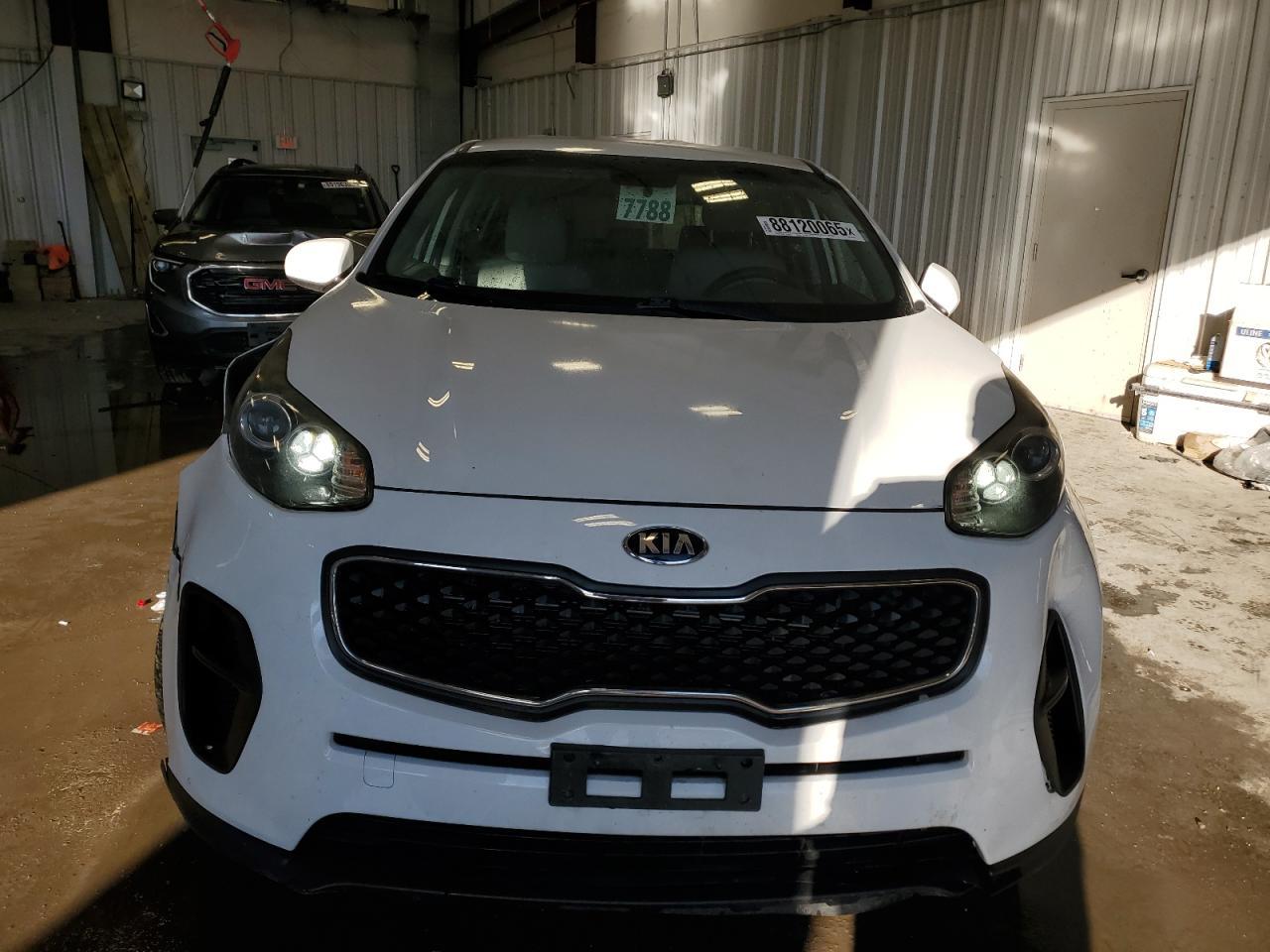 2017 KIA SPORTAGE L - Image 5
