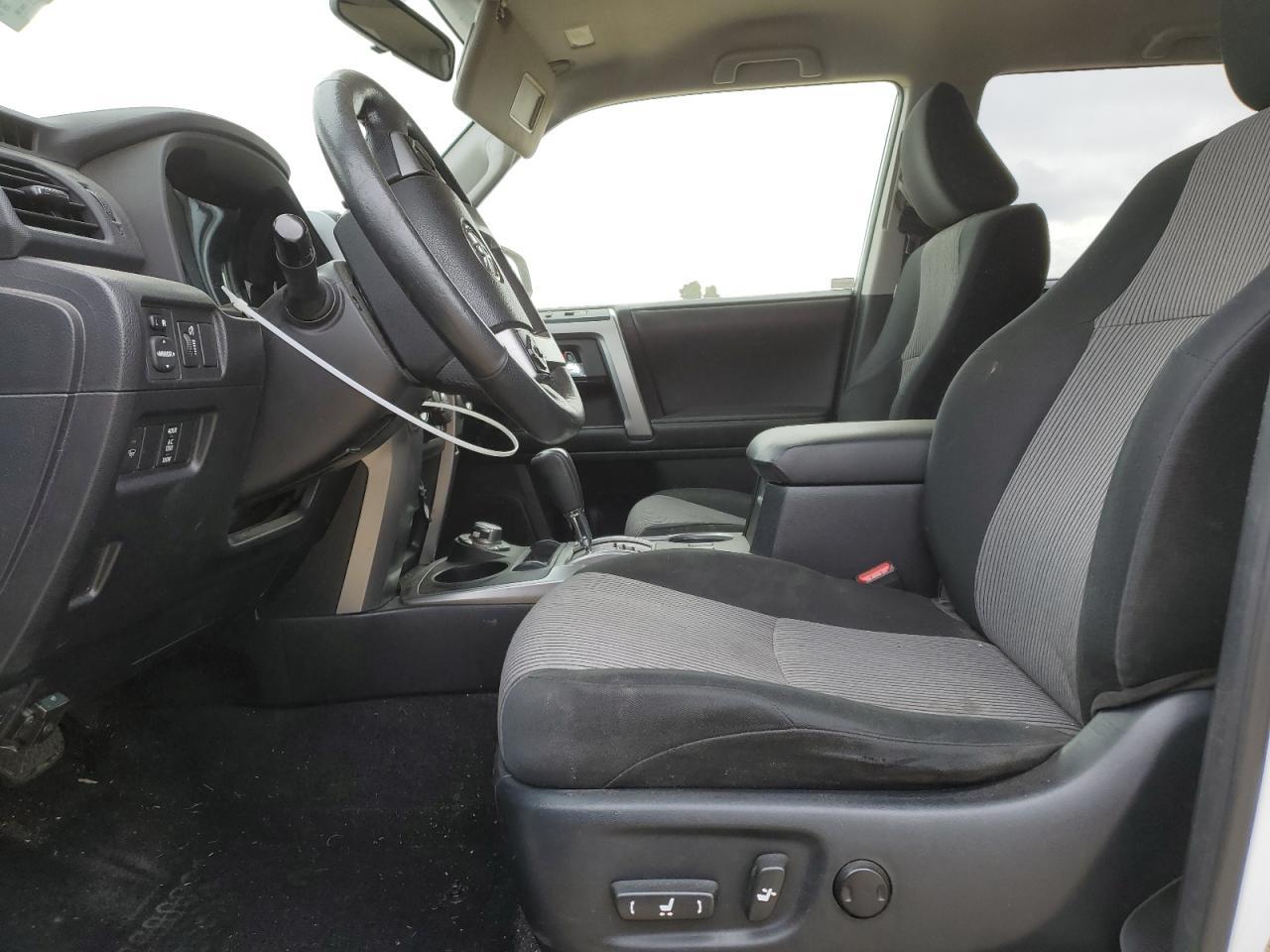 2017 TOYOTA 4RUNNER SR - Фото 7