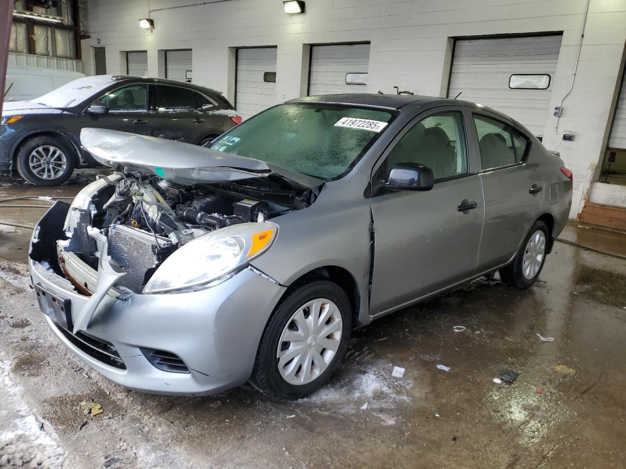 2014 NISSAN VERSA S