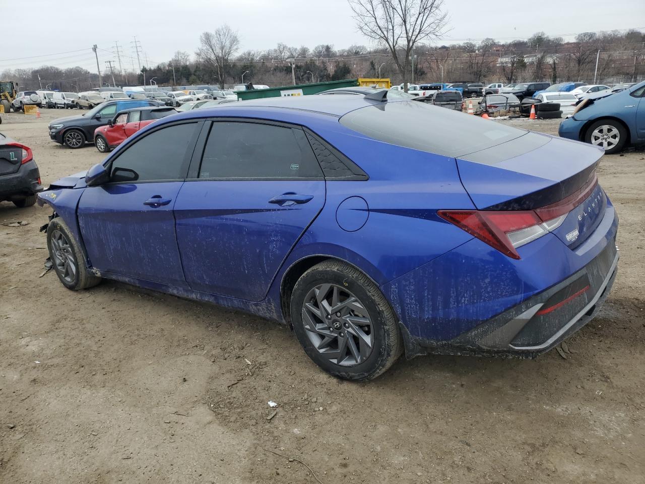 2024 HYUNDAI ELANTRA SE - Фото 2