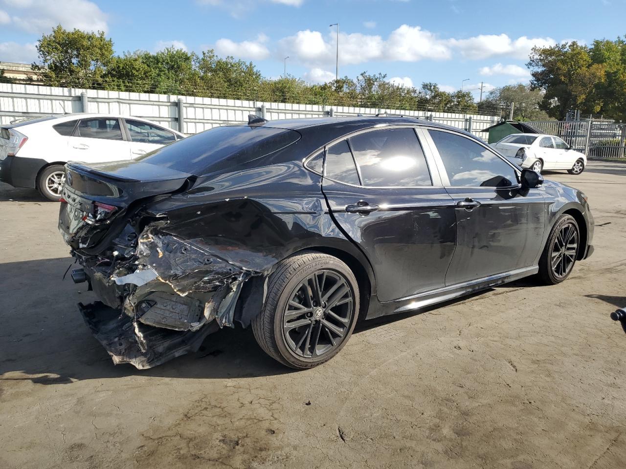 2025 TOYOTA CAMRY XSE - Фото 3