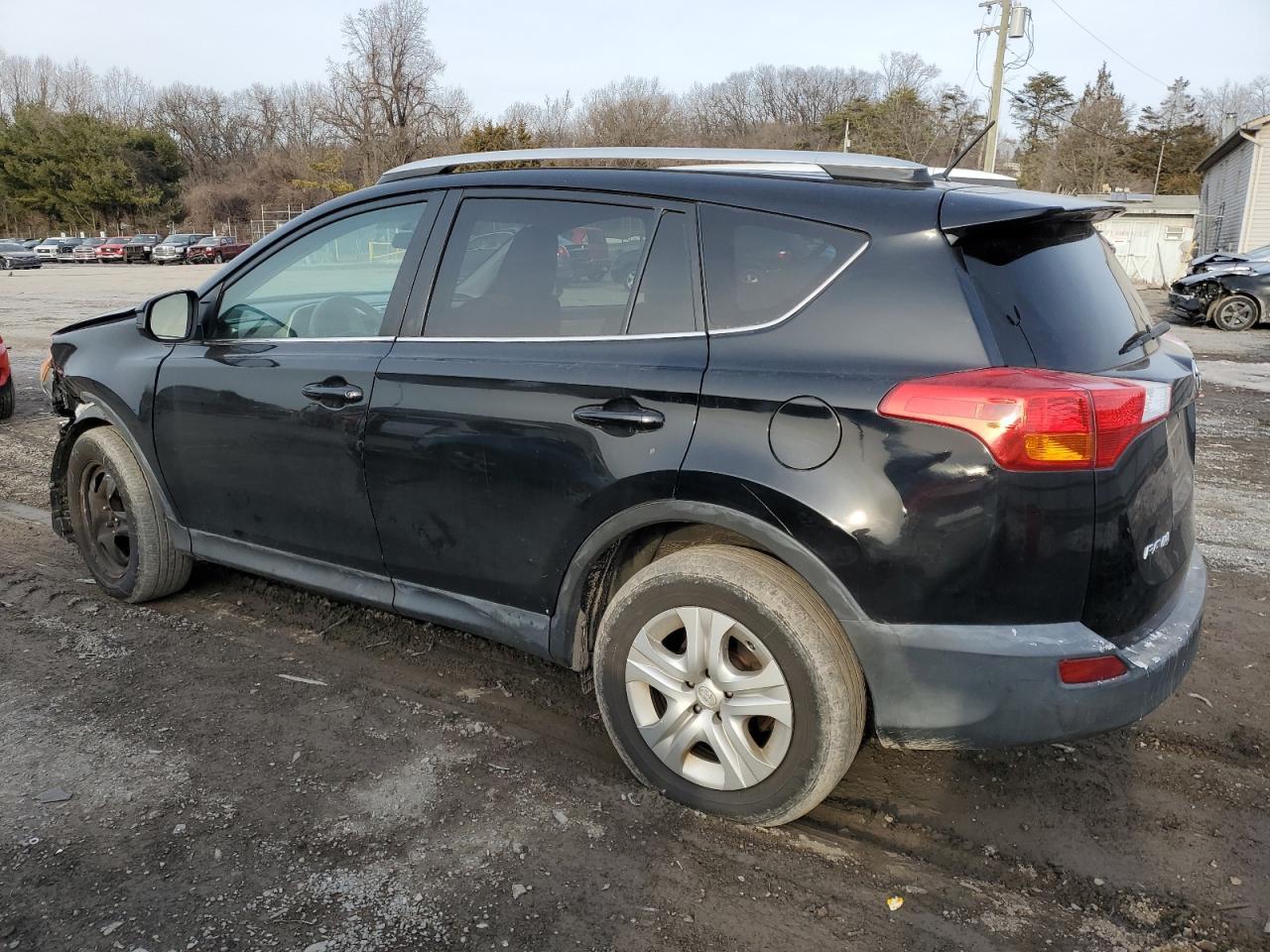 2015 TOYOTA RAV4 LE - Фото 2