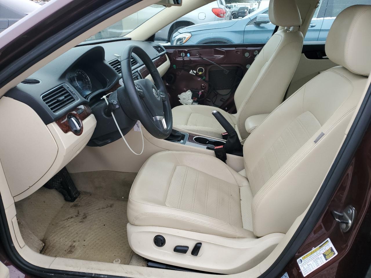 2013 VOLKSWAGEN PASSAT SEL - Фото 7