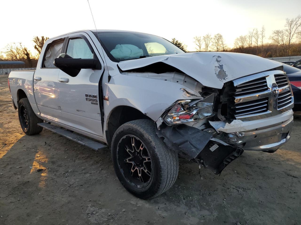2019 RAM 1500 CLASS - Фото 4