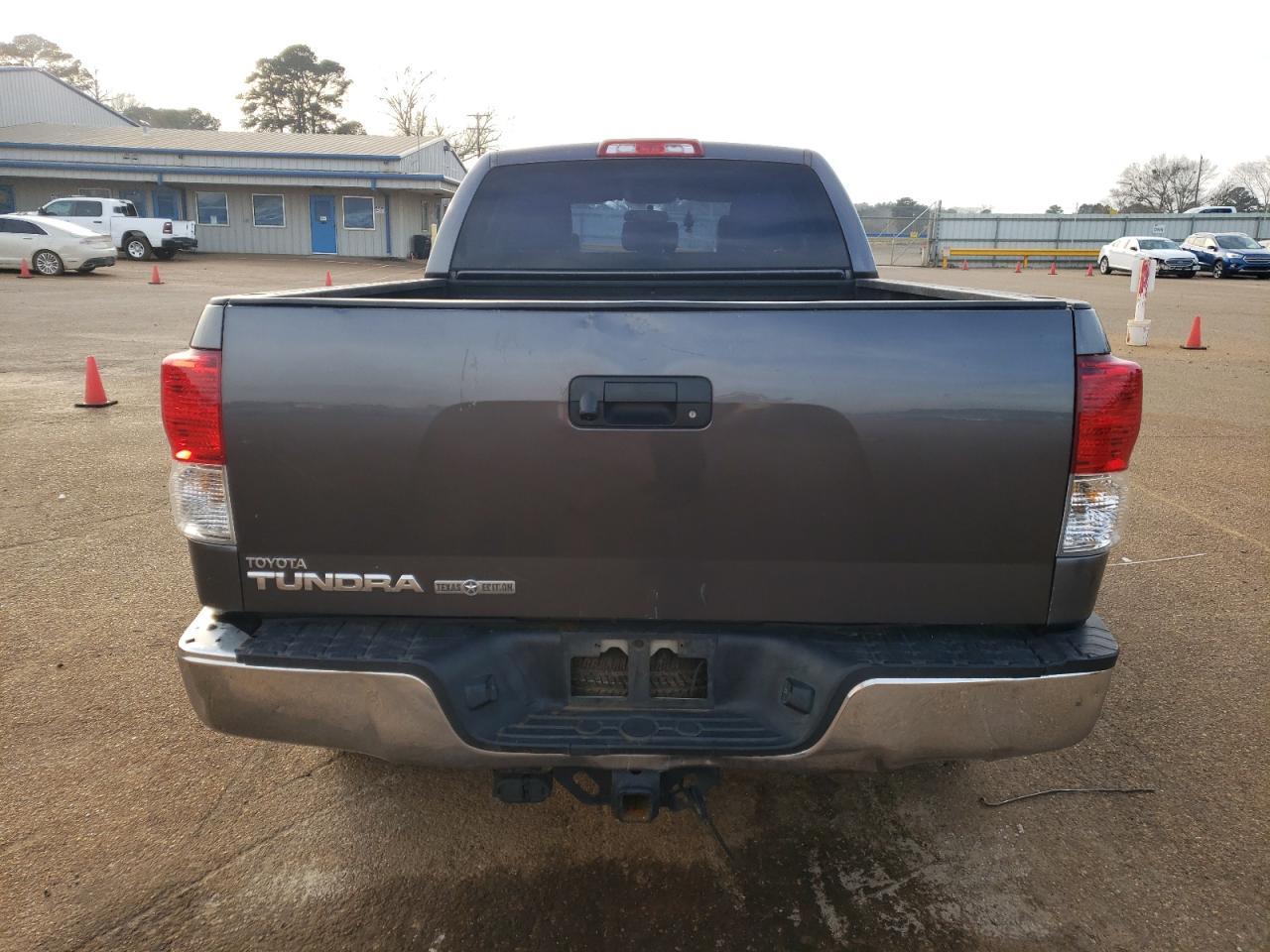 2011 TOYOTA TUNDRA DOU - Фото 6