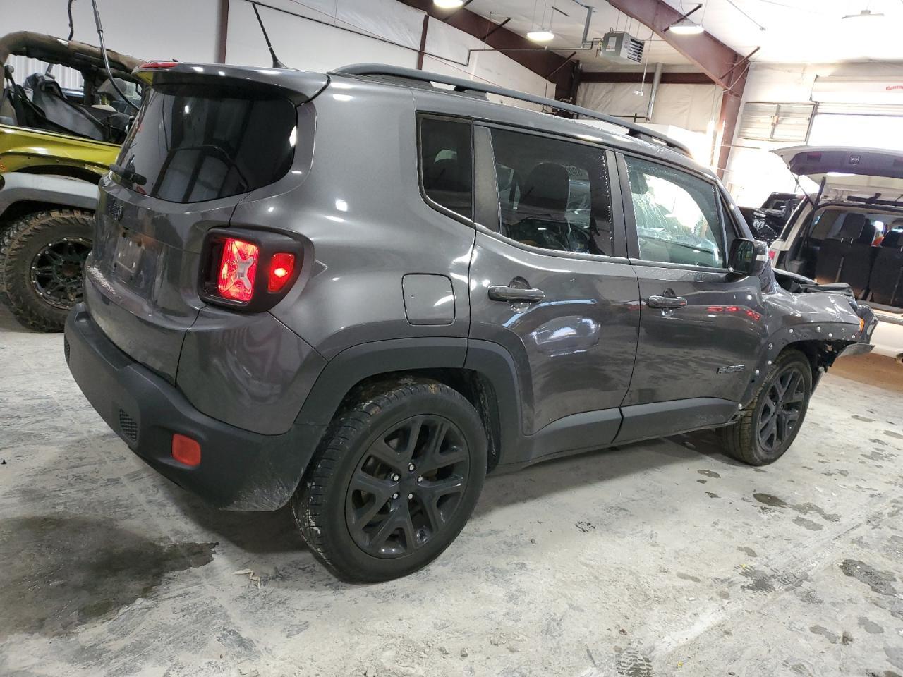 2017 JEEP RENEGADE L - Image 3