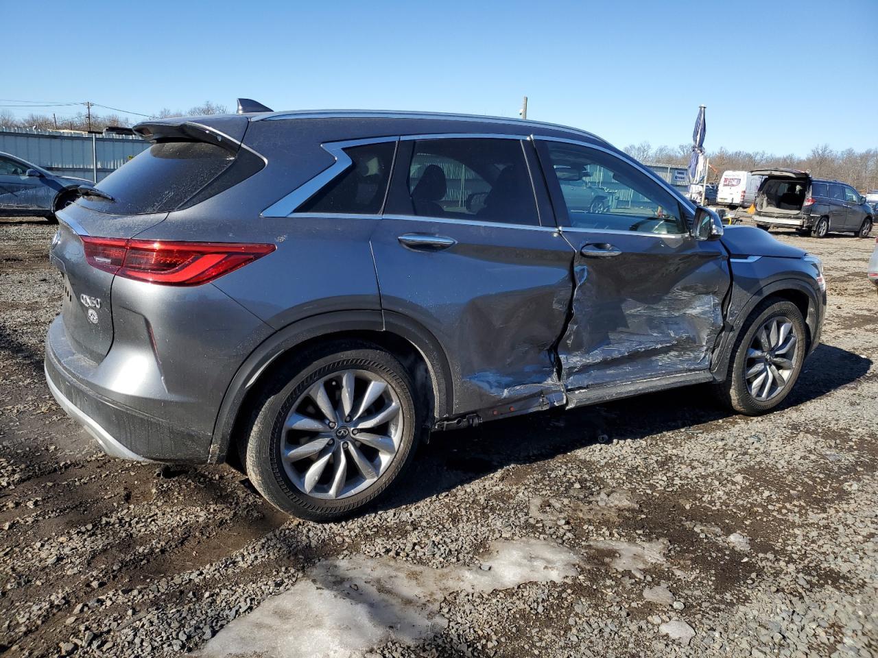 2019 INFINITI QX50 ESSEN - Image 3
