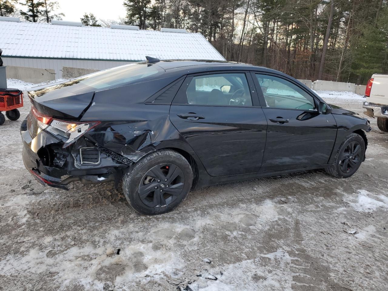 2023 HYUNDAI ELANTRA SE - Фото 3