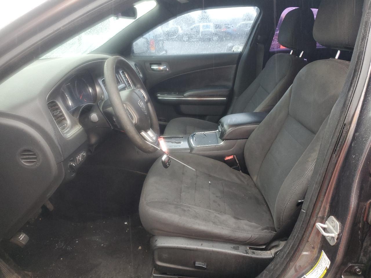 2013 DODGE CHARGER SE - Image 7