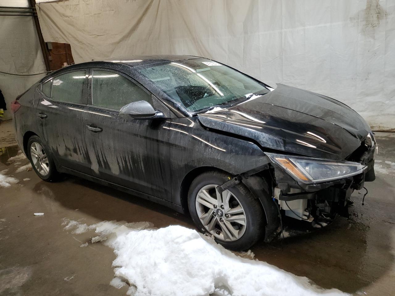2019 HYUNDAI ELANTRA SE - Фото 4
