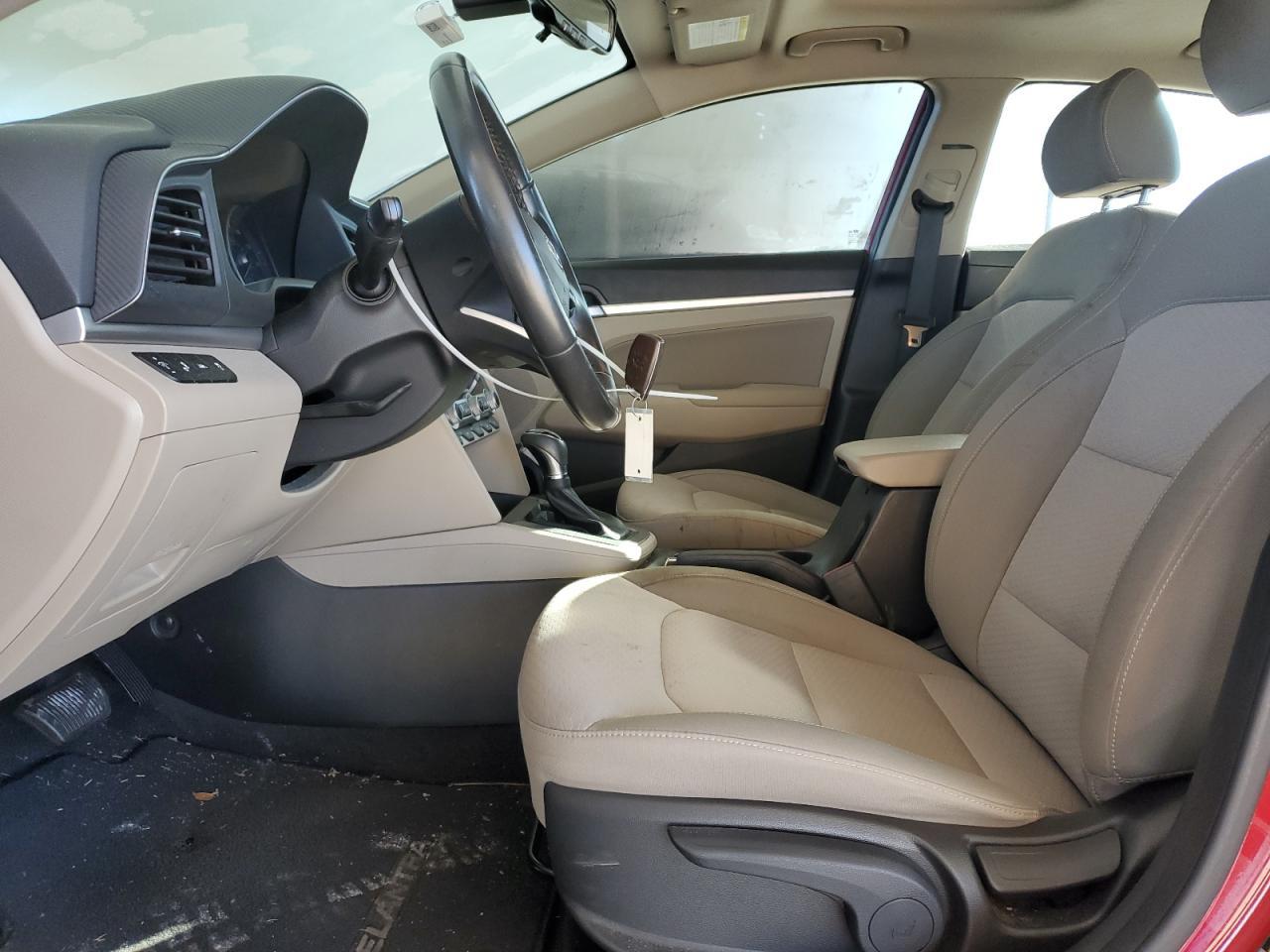 2019 HYUNDAI ELANTRA SE - Фото 7
