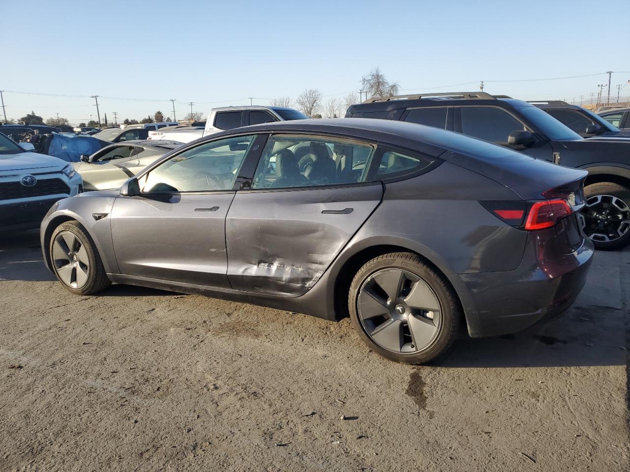 2023 TESLA MODEL 3 - Фото 2