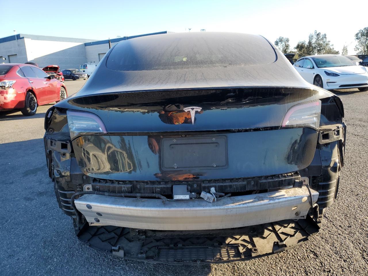 2019 TESLA MODEL 3 - Фото 6