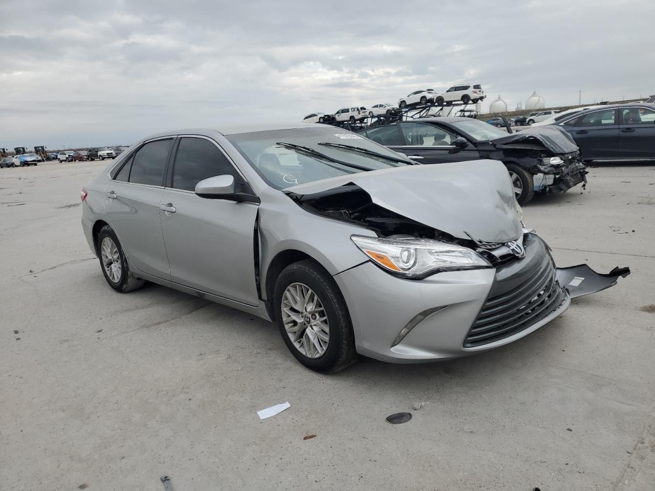 2016 TOYOTA CAMRY LE - Фото 4