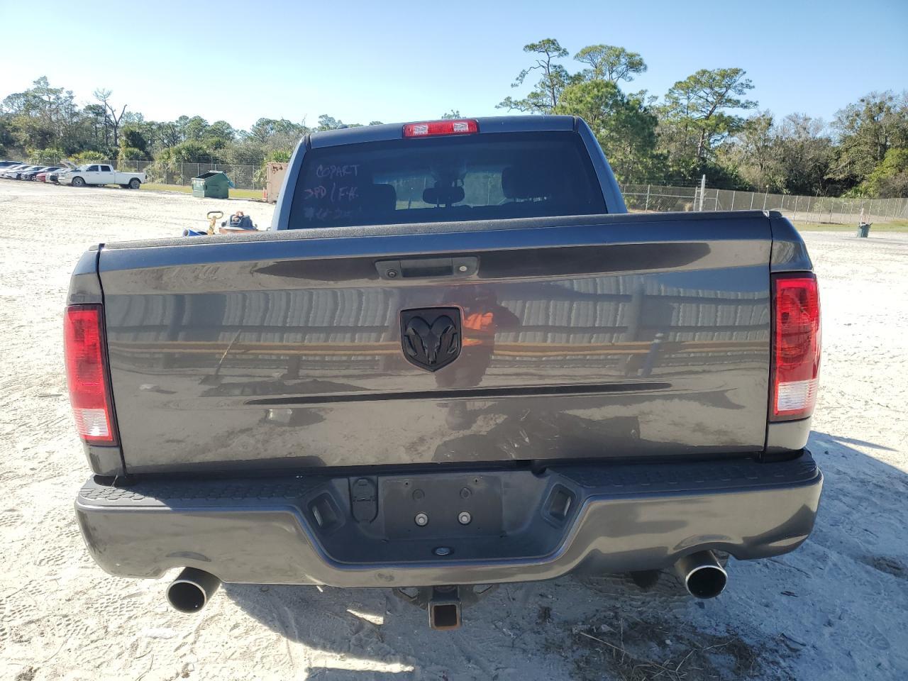 2017 RAM 1500 ST - Image 6