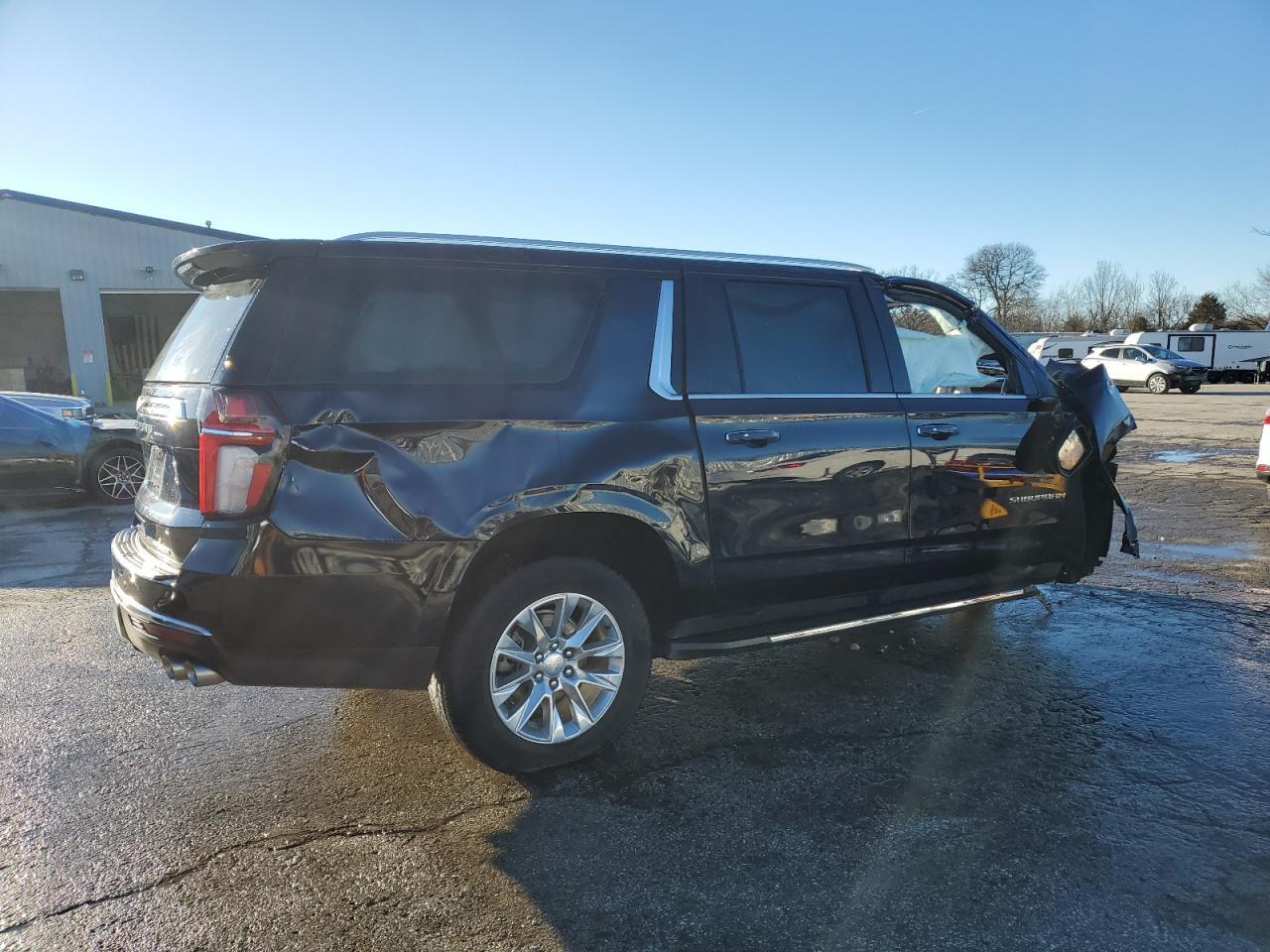 2021 CHEVROLET SUBURBAN K - Фото 3