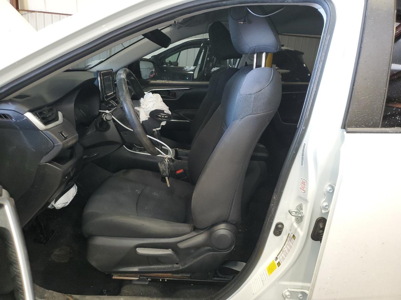 2021 TOYOTA RAV4 LE - Image 7