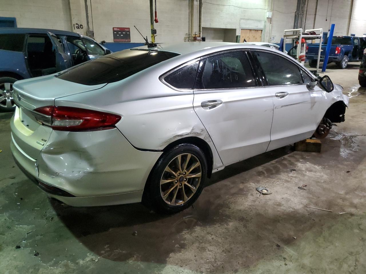 2017 FORD FUSION SE - Фото 3