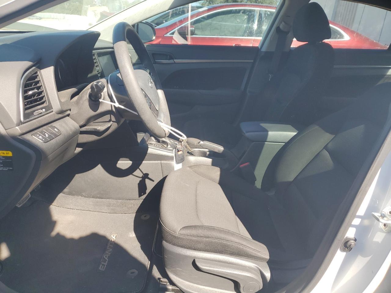2018 HYUNDAI ELANTRA SE - Фото 7