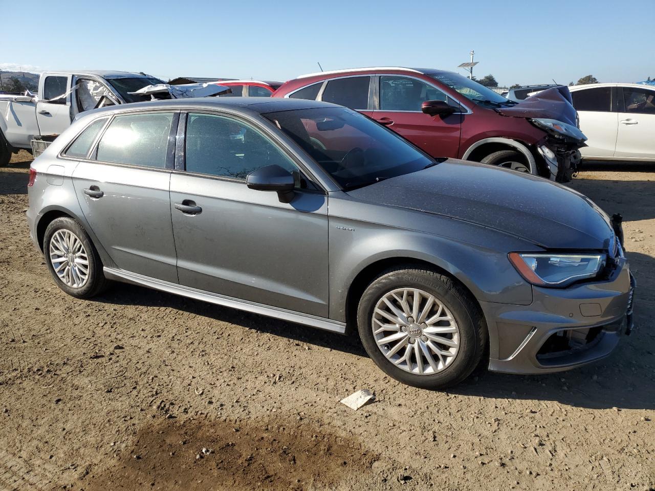 2016 AUDI A3 E-TRON - Image 4