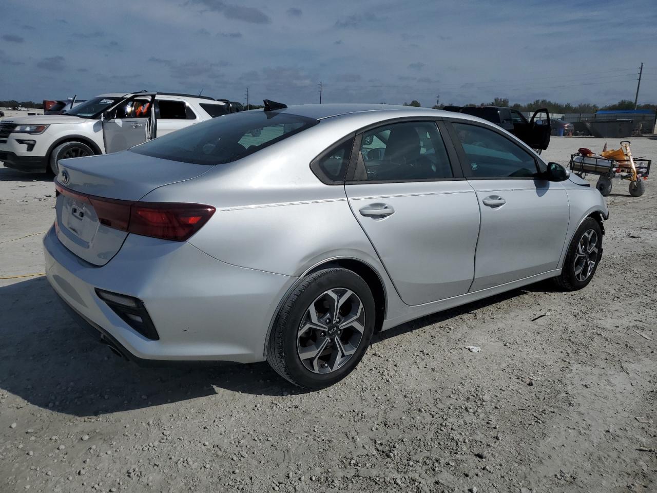 2020 KIA FORTE FE - Фото 3
