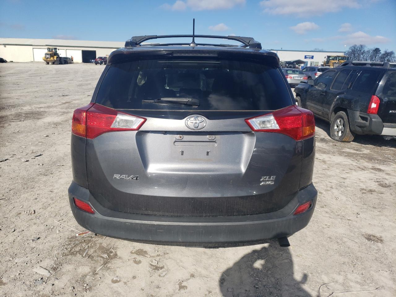 2015 TOYOTA RAV4 XLE - Фото 6