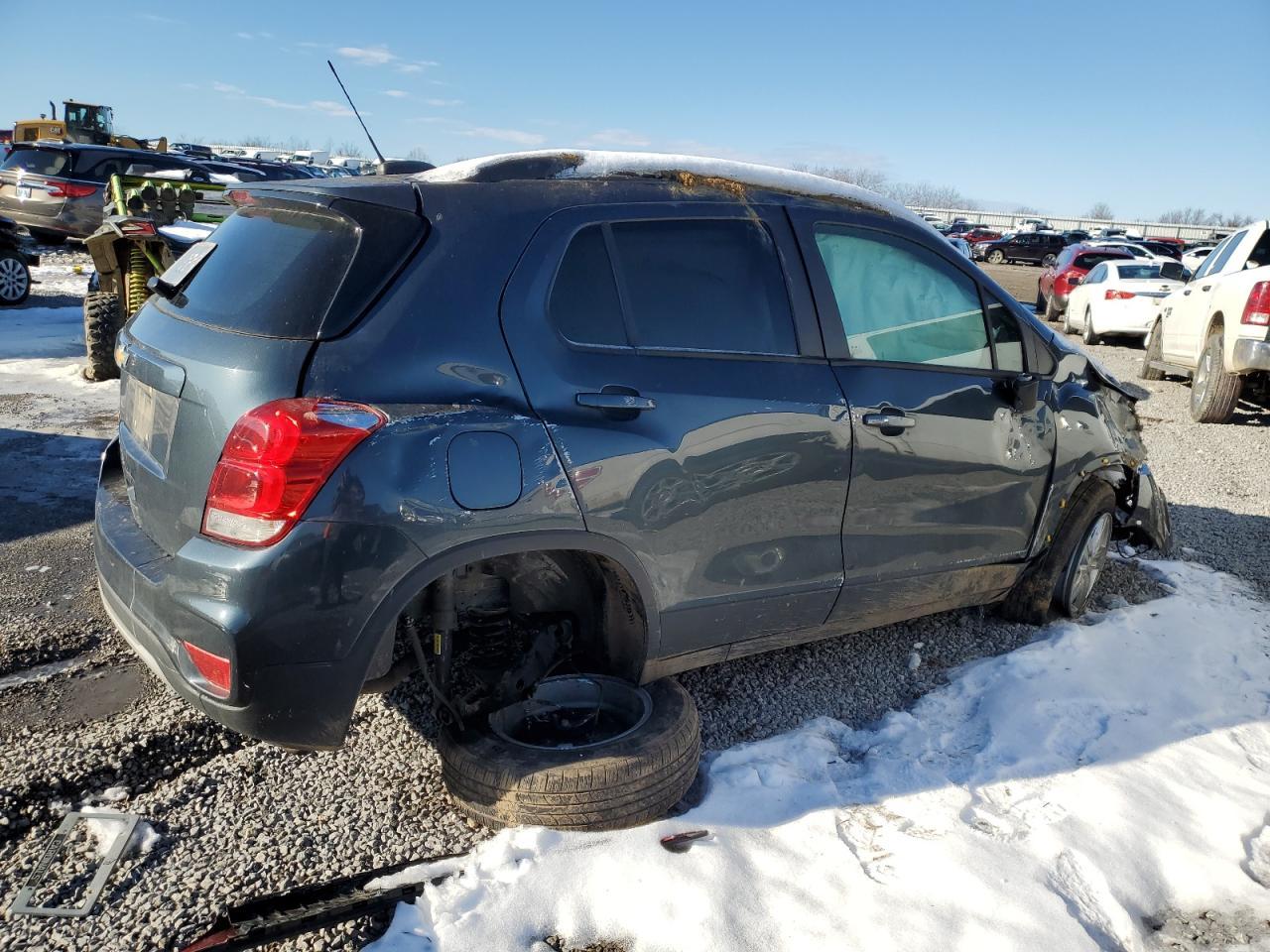 2021 CHEVROLET TRAX 1LT - Image 3