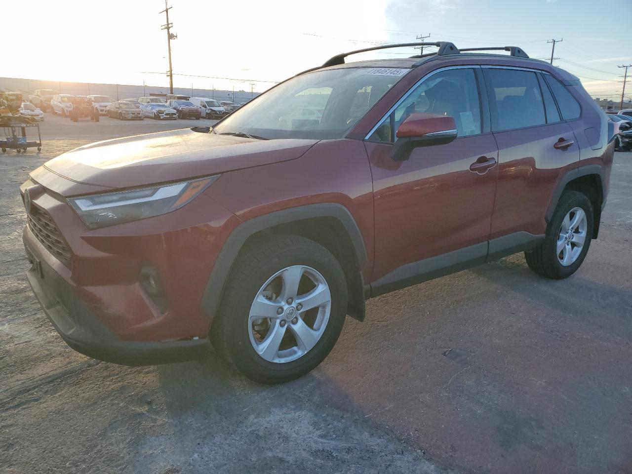 2022 TOYOTA RAV4 XLE P