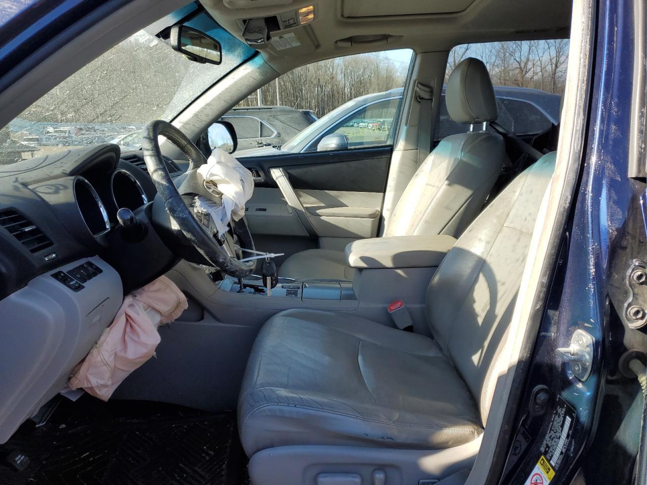 2012 TOYOTA HIGHLANDER - Image 7