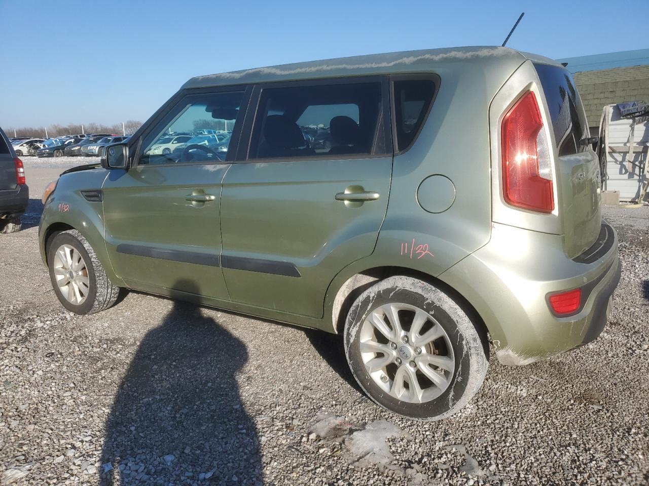 2013 KIA SOUL + - Image 2