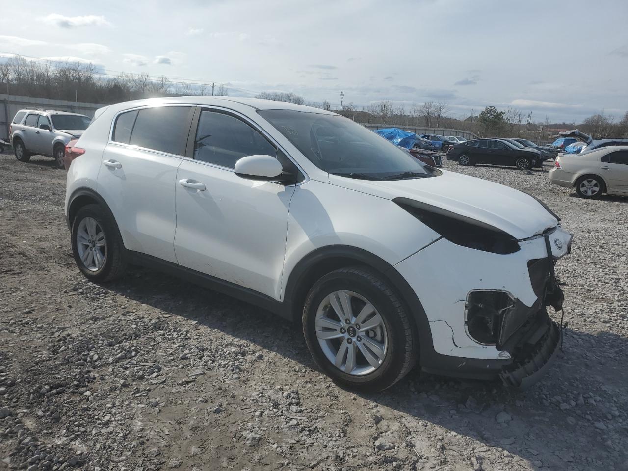 2017 KIA SPORTAGE L - Image 4