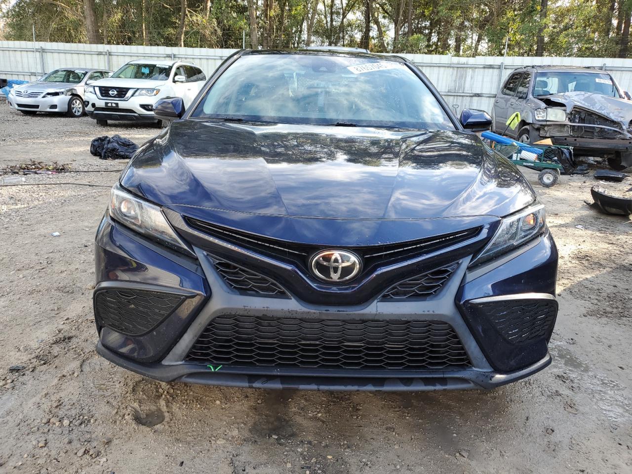 2021 TOYOTA CAMRY SE - Фото 5