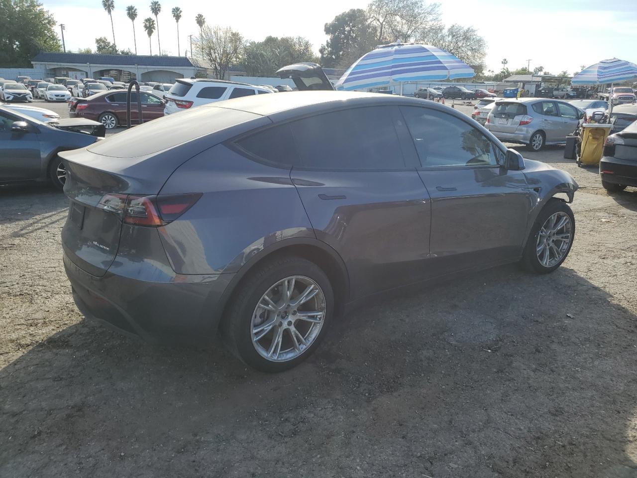 2023 TESLA MODEL Y - Image 3