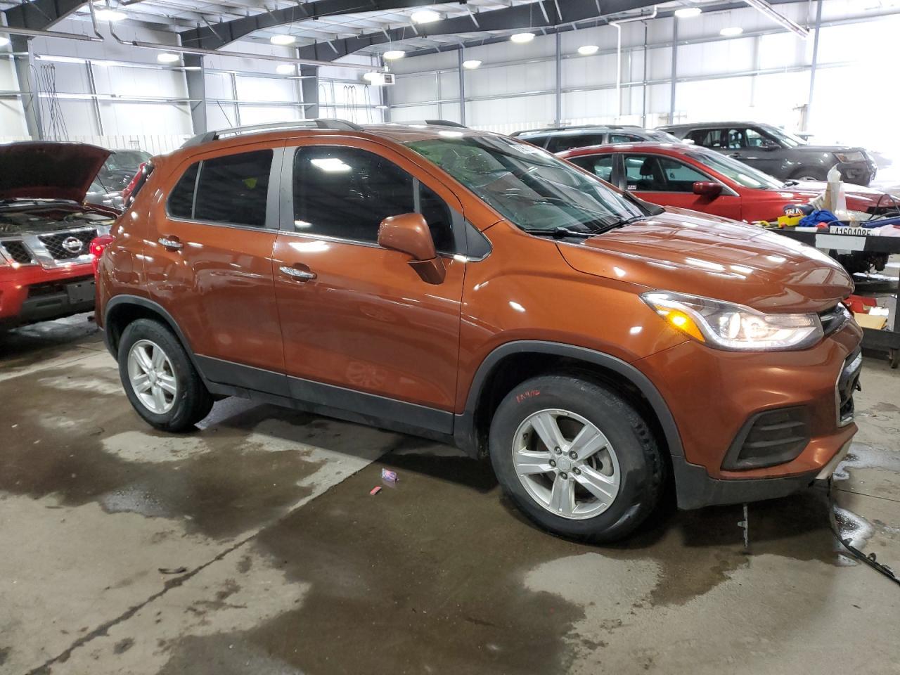 2019 CHEVROLET TRAX 1LT - Фото 4