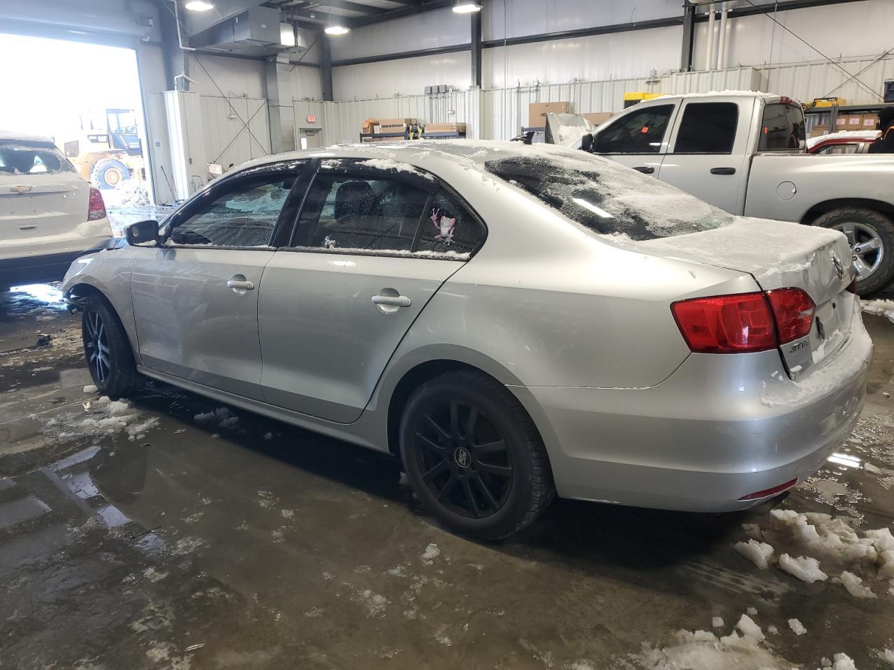 2014 VOLKSWAGEN JETTA SE - Image 2