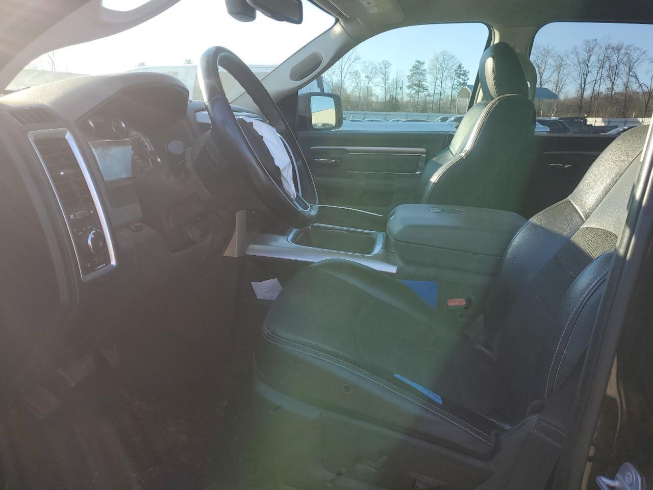2017 RAM 1500 SLT - Image 7