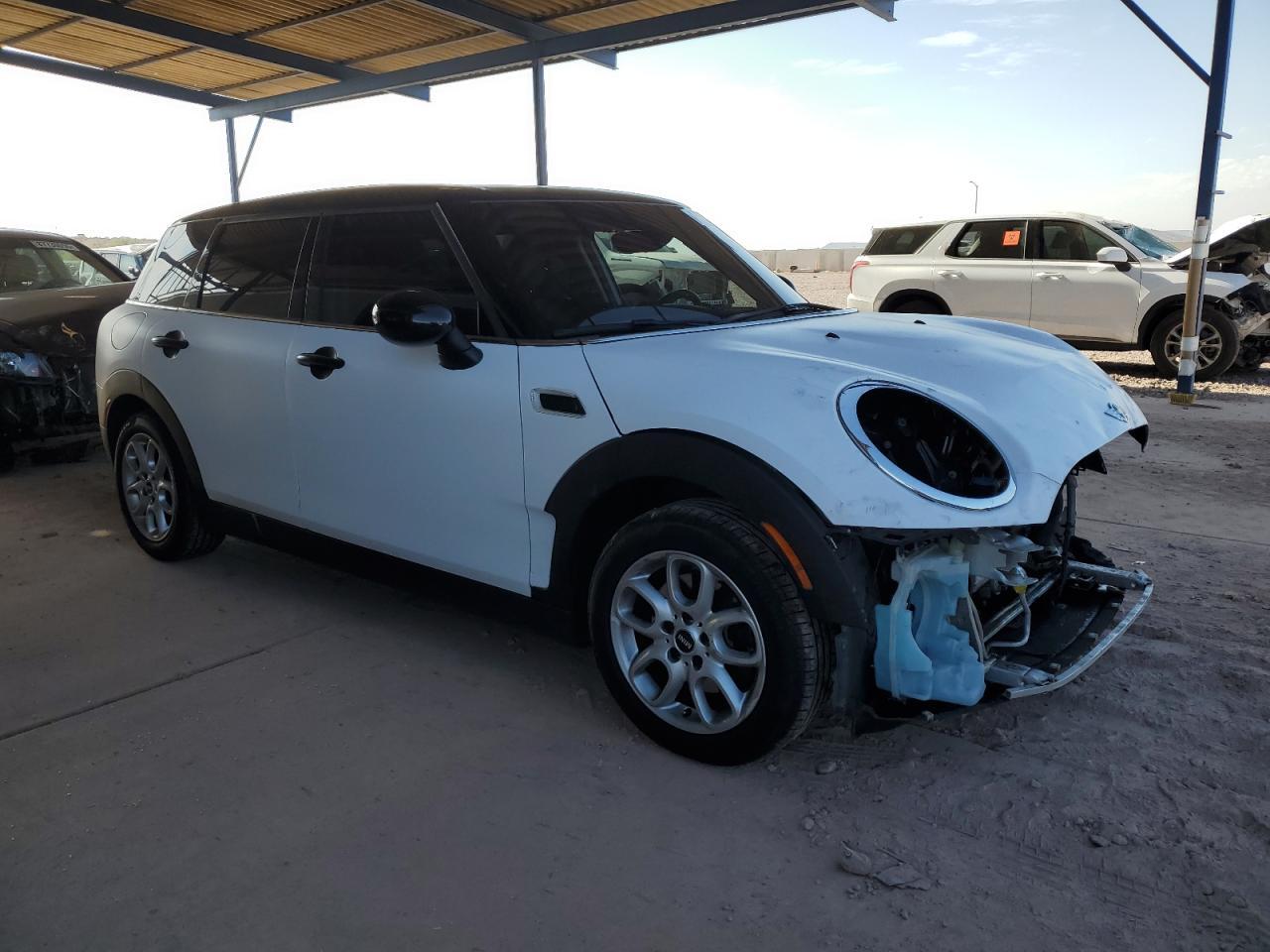 2016 MINI COOPER CLU - Image 4