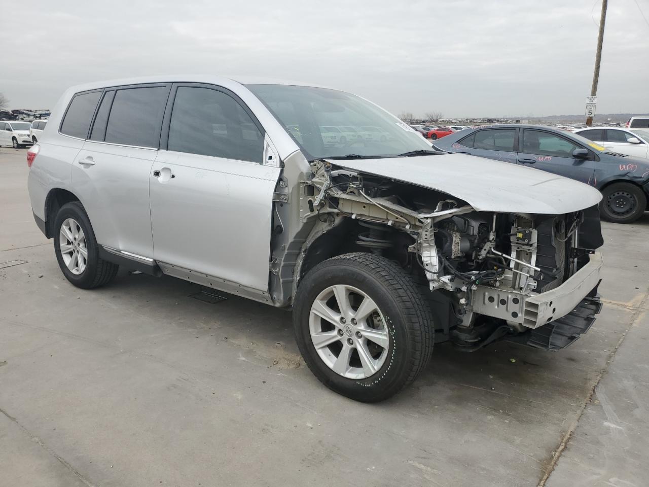 2011 TOYOTA HIGHLANDER - Фото 4