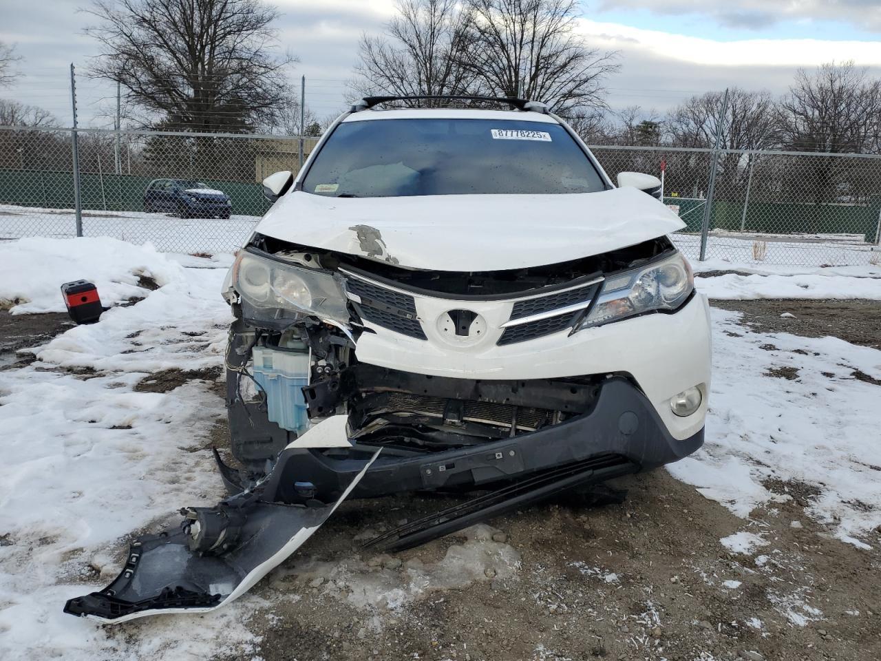 2015 TOYOTA RAV4 XLE - Фото 5
